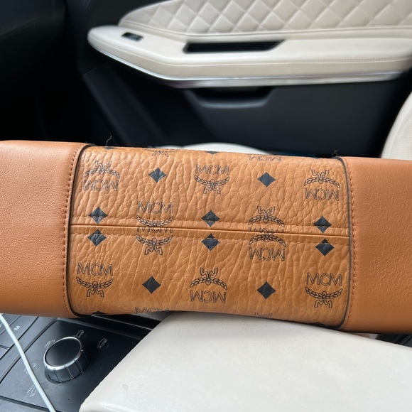 MCM shoulder bag leather cognac brown adjustable strap - Picture 3 of 14